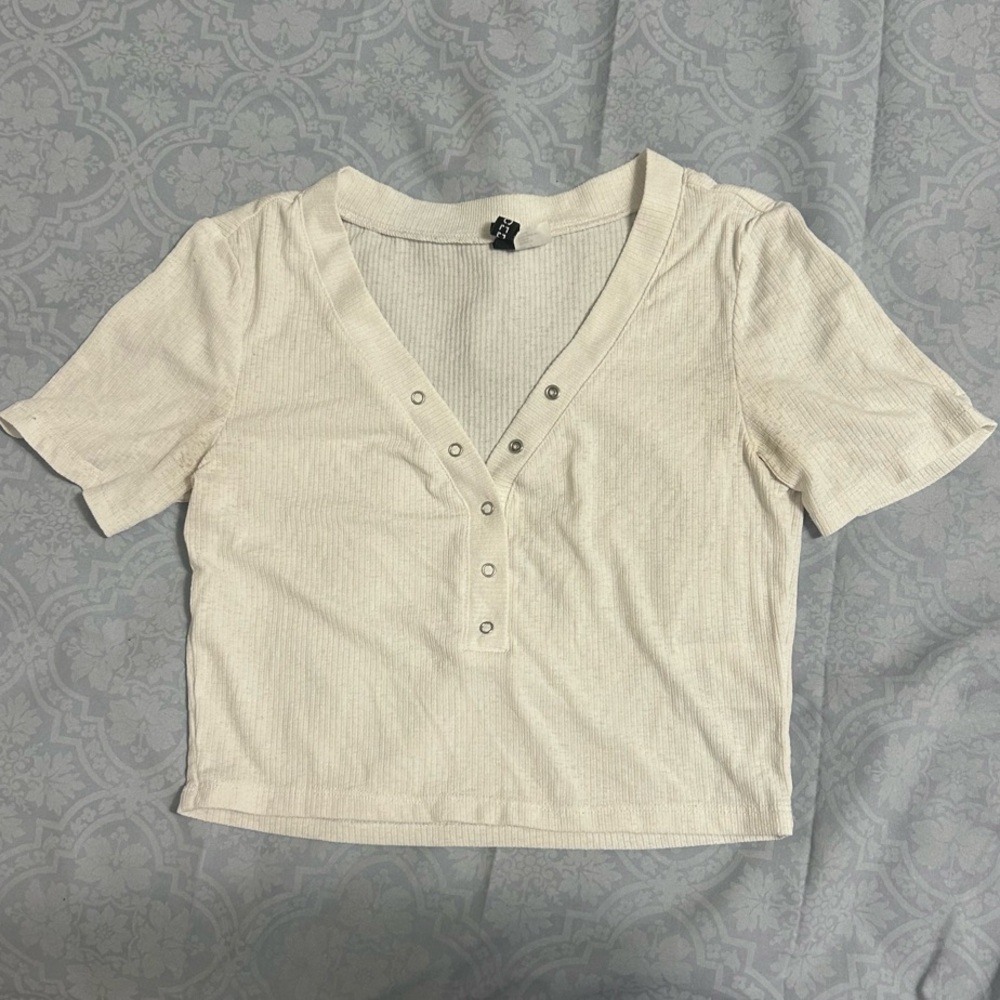H&M White Button-Down Ribbed Crop Top